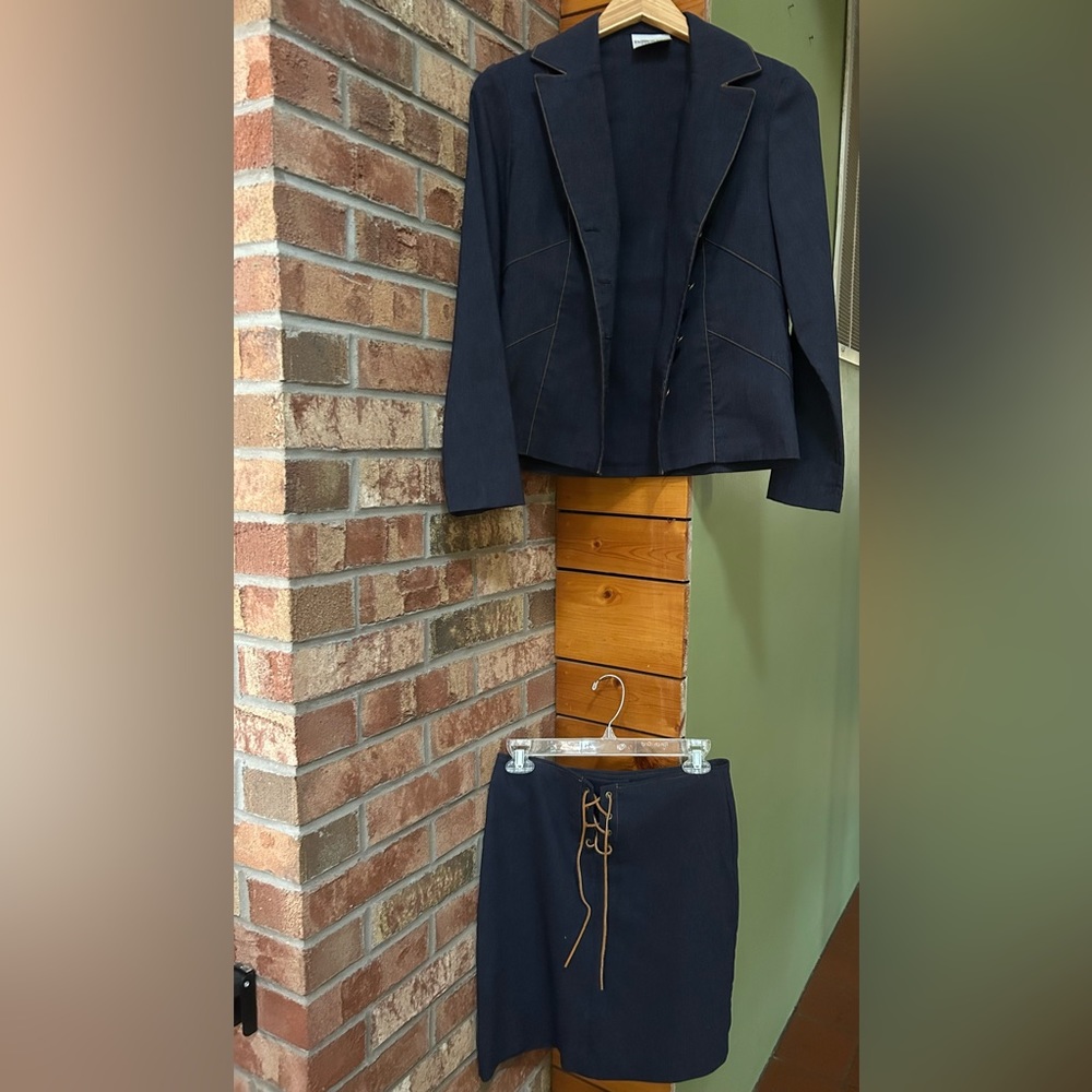 Fashion Bug. Size 6. Stretch look denim matching button down blazer and skirt.